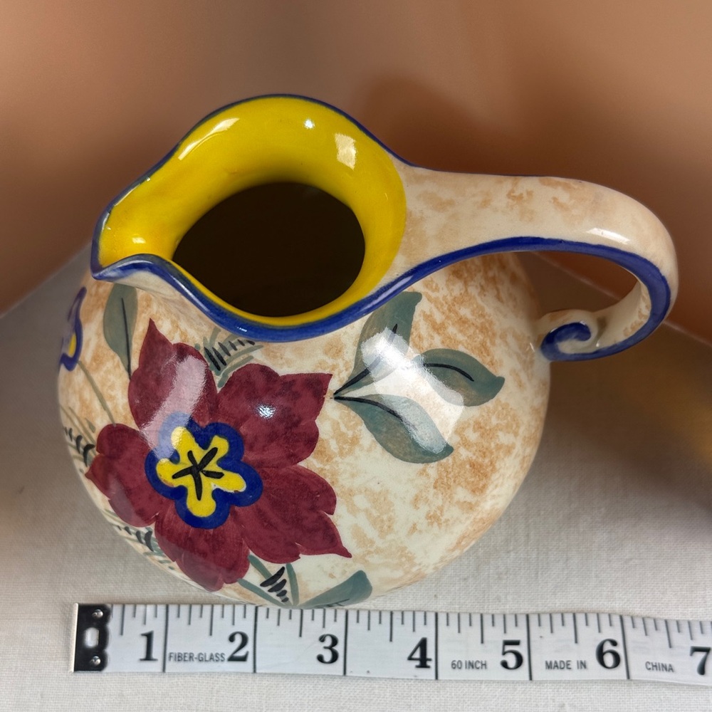 A vintage Zenith Gouda 'Astrid' pattern ceramic pitcher. - Picture 7 of 8
